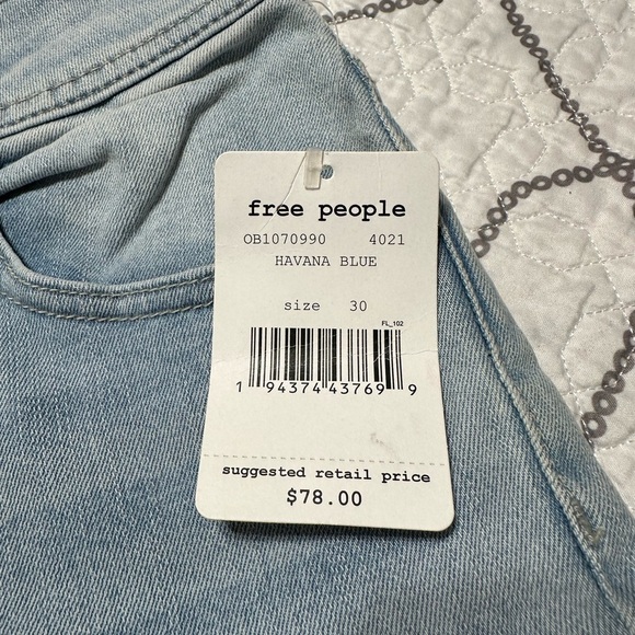 NWT Free People high rise skinny jeans- size 30-raw hem - Picture 6 of 7